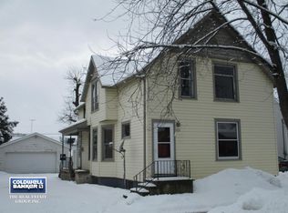 622 S 27th St, Manitowoc, WI 54220