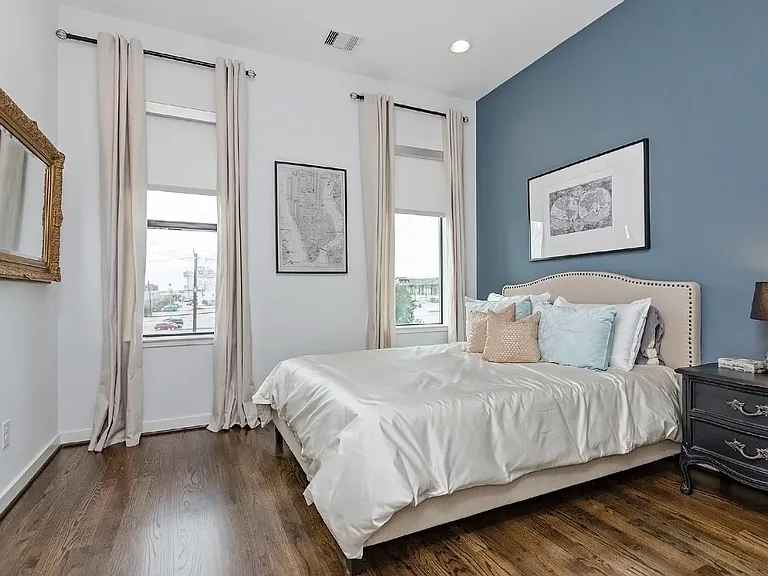 1814 Bingham St — Photo 10