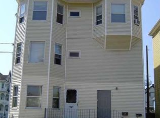 24 Welcome St, New Bedford, MA 02744