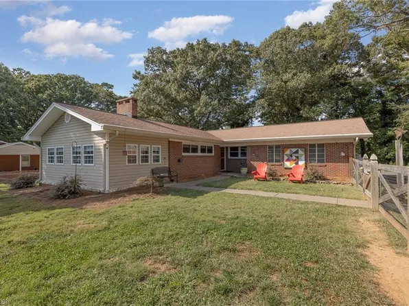 3915 Avera Ave, Winston Salem, NC 27106