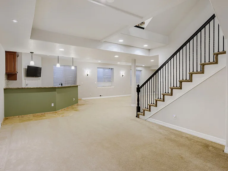 9889 Sunset Hill Cir — Photo 20