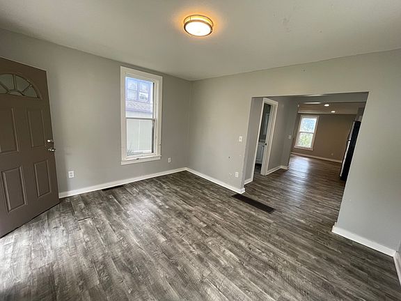 3rd image of 1615 Stinson Ave