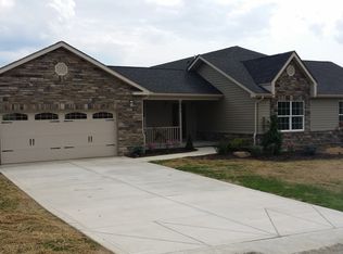 577 Hickory Grade Rd, Bridgeville, PA 15017