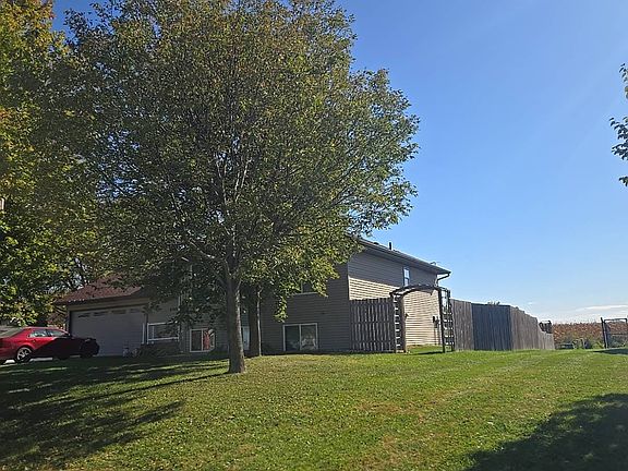 2nd image of 2305 24th St SW