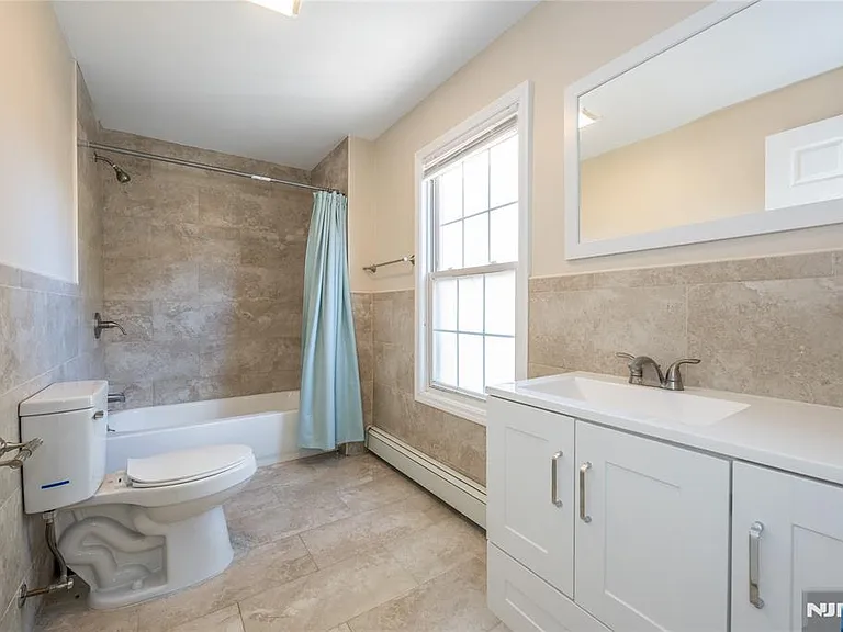 238 Van Ave — Photo 15
