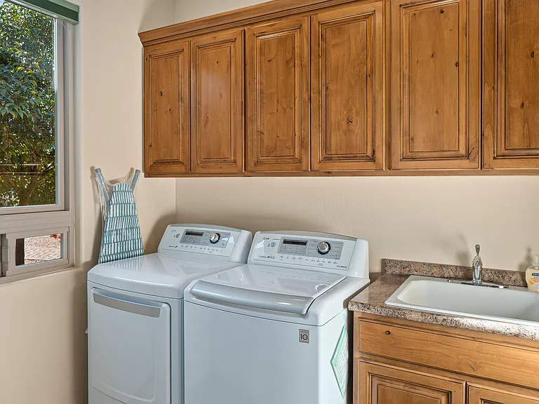 2370 Lariat Rd — Photo 12