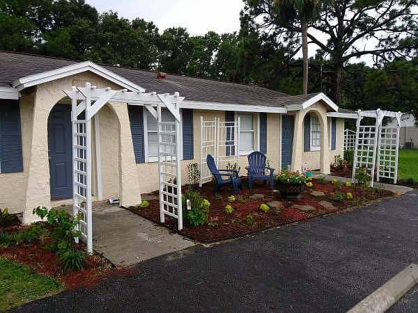 1st image of 5914 Siesta Ln