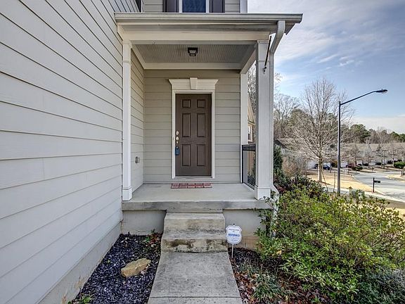 4th image of 115 Creekwood Trl
