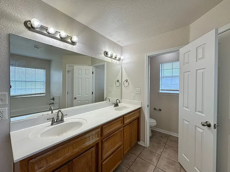2709 Hydrangea Ave — Photo 22