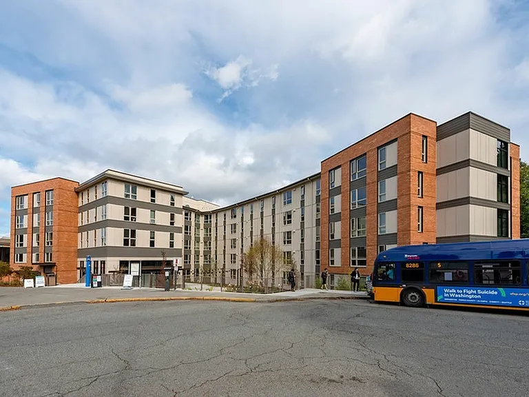 7000 Campus Living — Photo 15