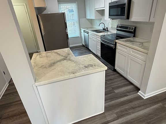 5th image of 1711 Wards Ferry Rd APT 3