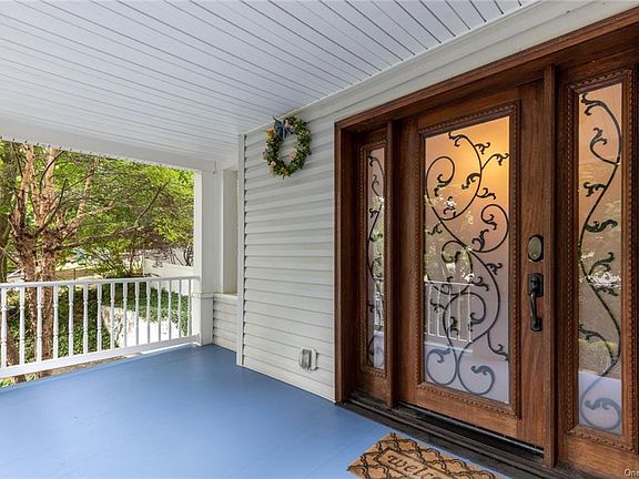3rd image of 4 Livingston Pl