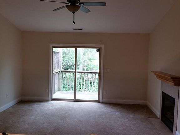 4th image of 8895-8897 Walnut St