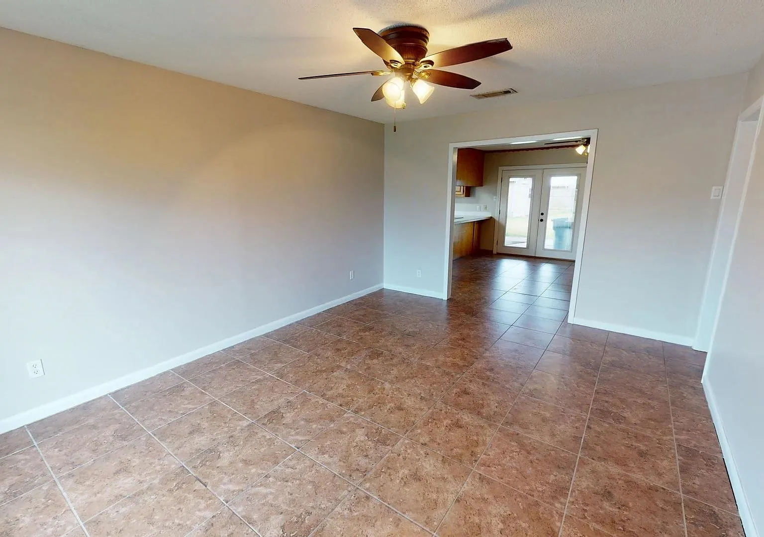 3 bed, 1680 sqft, $1,700 — Photo 3