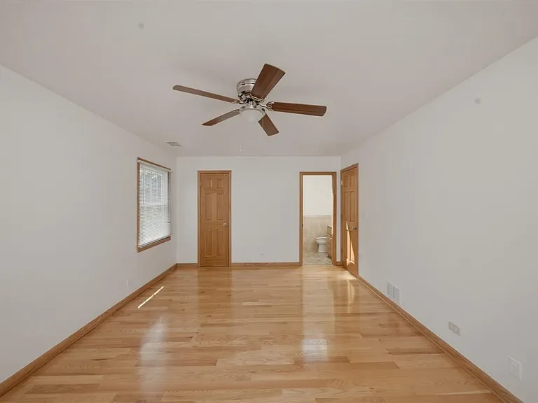 1671 Grosvenor Cir #C — Photo 8