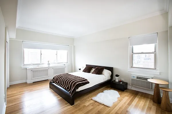 Rented by Stonehenge NYC LLC | media 4
