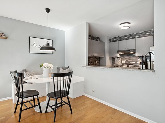 3rd image of 3600 N Lake Shore Dr APT 1807