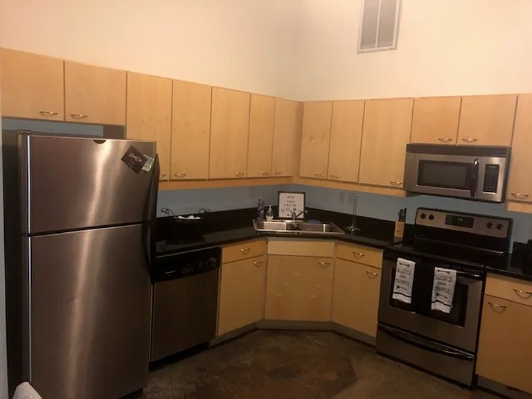 1011 W Marshall St #128 — Photo 1