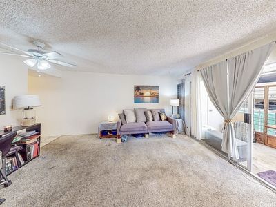 2222 Aloha Dr APT 104, Honolulu, HI, 96815