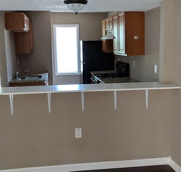 Modern Renovated East Point Townhome with Private Fenced Yard Walk to MARTA! — Photo 8