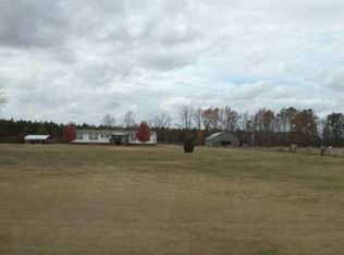 6153 Leary Mills Rd, Grimesland, NC 27837