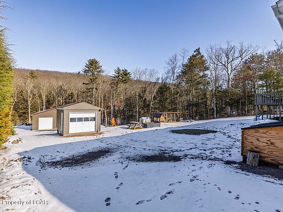 4th image of 854 Lily Lake Rd