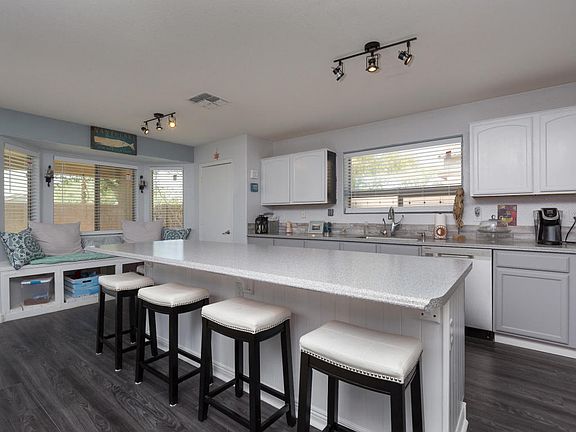 3rd image of 4157 E Tanzanite Ln