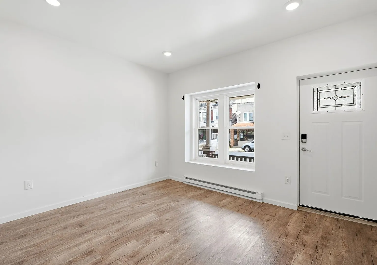 Renovated 1-Bedroom First-Floor Apartment Porch & Backyard Available Now! — Photo 4