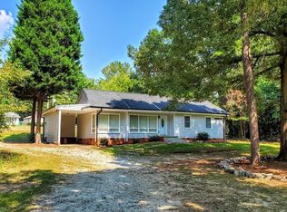 703 Manor Dr, High Point, NC 27260