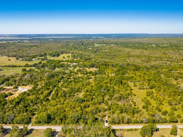 5 Turkey Pen Hollow Rd, Henryetta, OK 74437