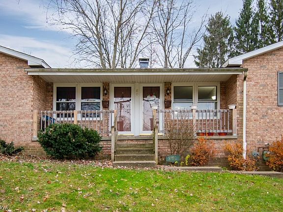3rd image of 80 Mary Ann Ln