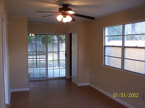 5th image of 437 Blairmore Blvd