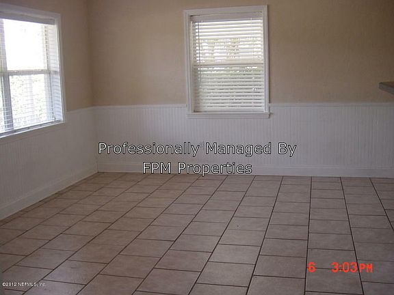 5th image of 822 7th Ave N