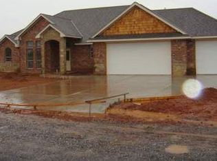 904 Baybrook Dr, Elgin, OK 73538