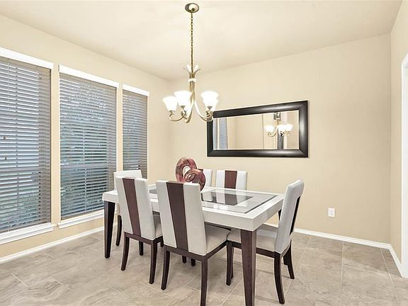 4th image of 1842 Majestic Falls Ln