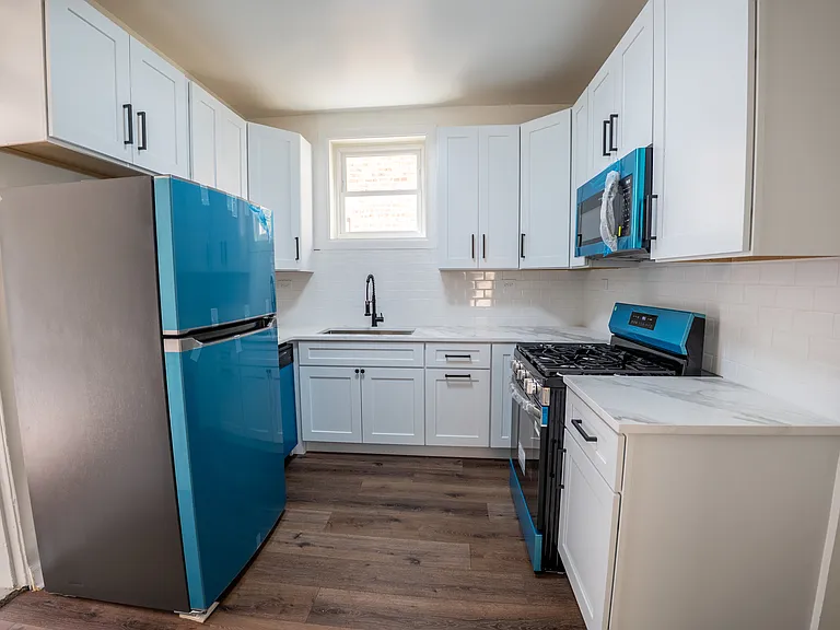 5737 N Washtenaw Ave #1 — Photo 7