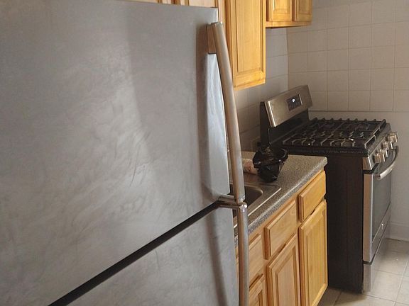 4th image of 2504 Olinville Ave APT 3H