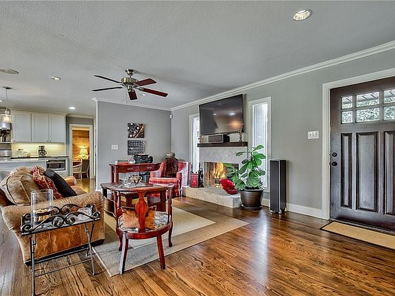4th image of 3562 Ainsworth Dr