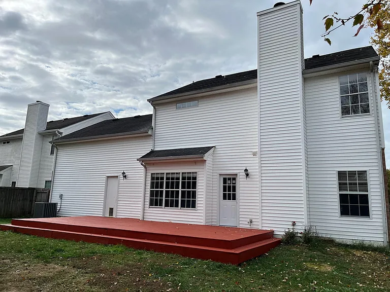 1018 Glastonbury Dr — Photo 15