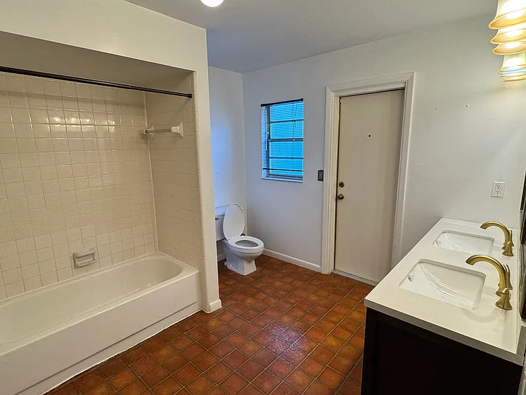 W Hornbeam Dr — Photo 25