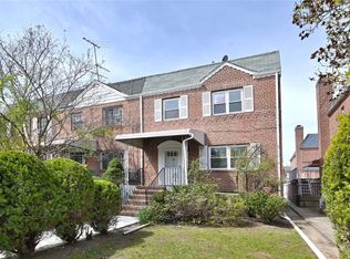 6906 Utopia Pkwy, Fresh Meadows, NY 11365