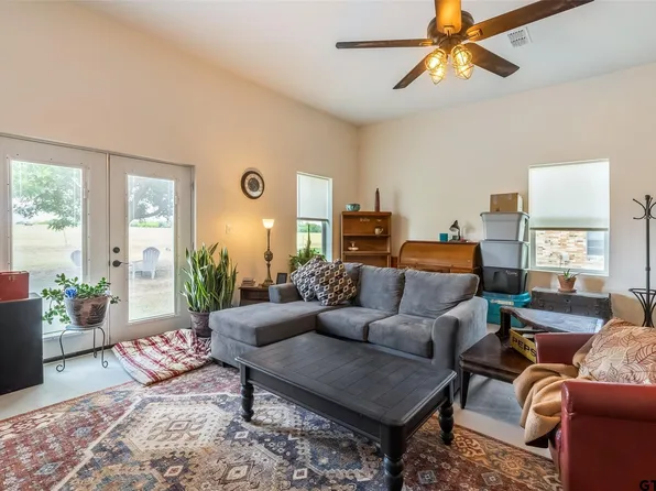 7203 Fm 2225, Yantis, TX 75497