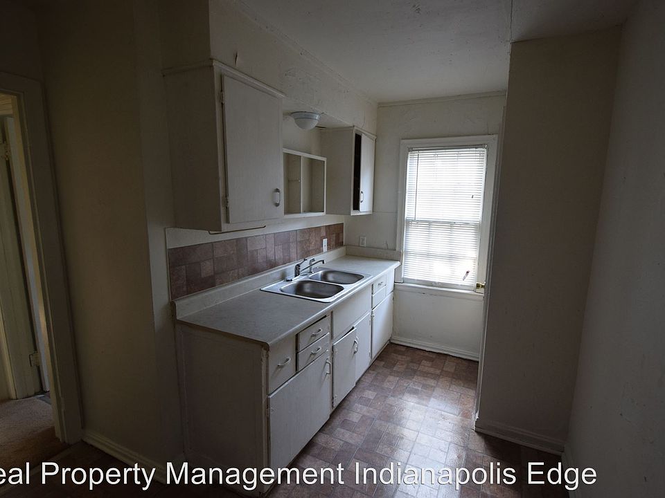 2nd image of 3347 Ralston Ave