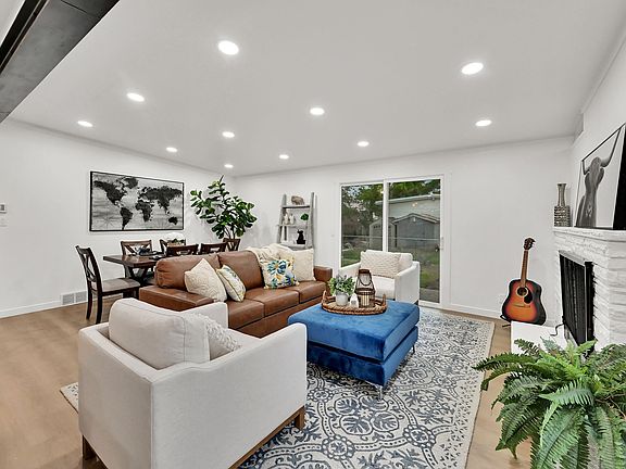 4th image of 3956 S Southbourne Way