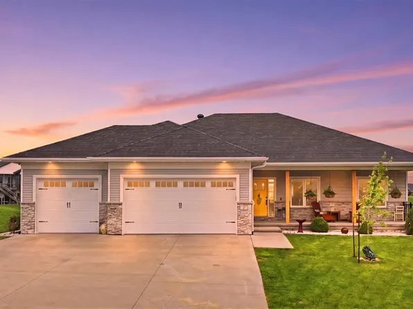 7 Serenity Cir, West Branch, IA 52358