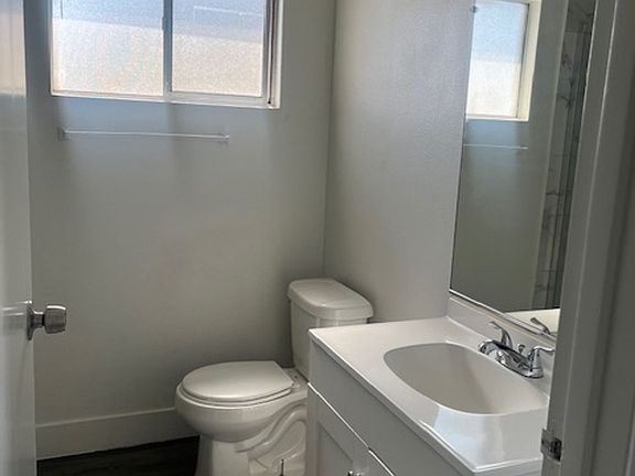 5th image of 725 Lilly Ln #17B