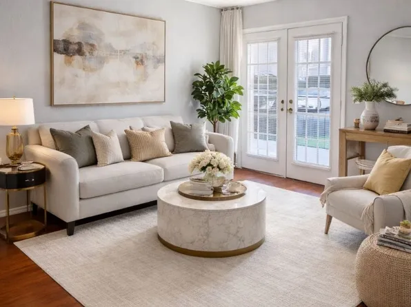 2550 N Alafaya Trl, Orlando, FL