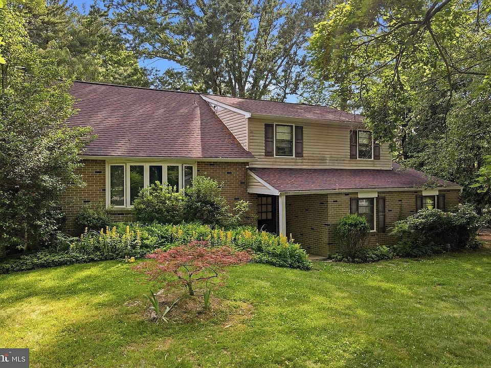 1st image of 3832 Forest Dr