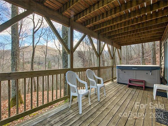 4th image of 395 Smoky Falls Dr