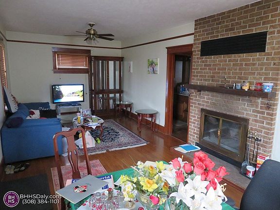 5th image of 1513 N Wheeler Ave